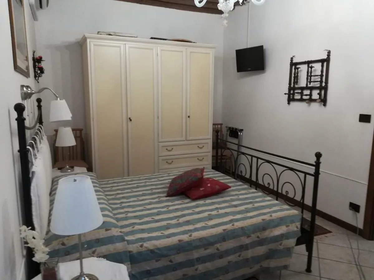 La Corte Venice 0*,  Italy